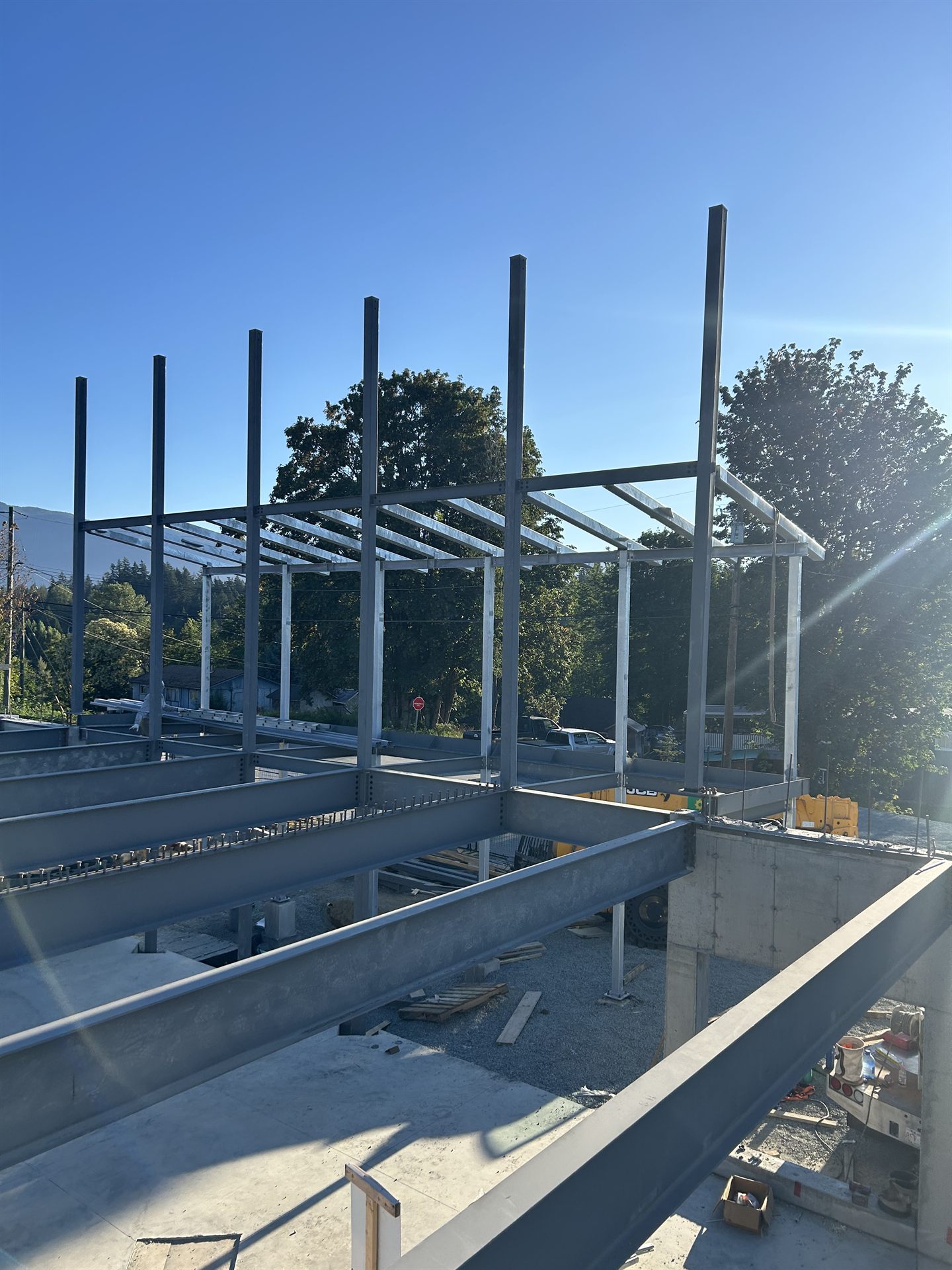 Bolted connections on a structural steel frame